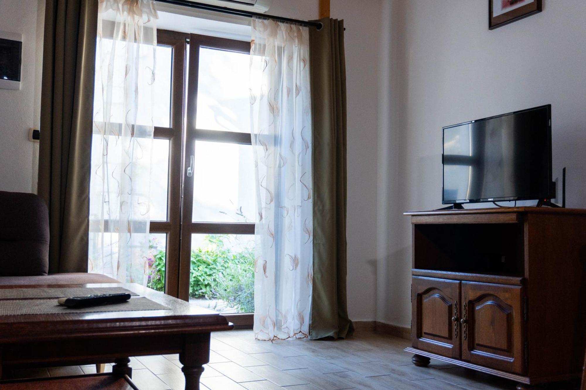 Apartment Deborah クルニカ エクステリア 写真